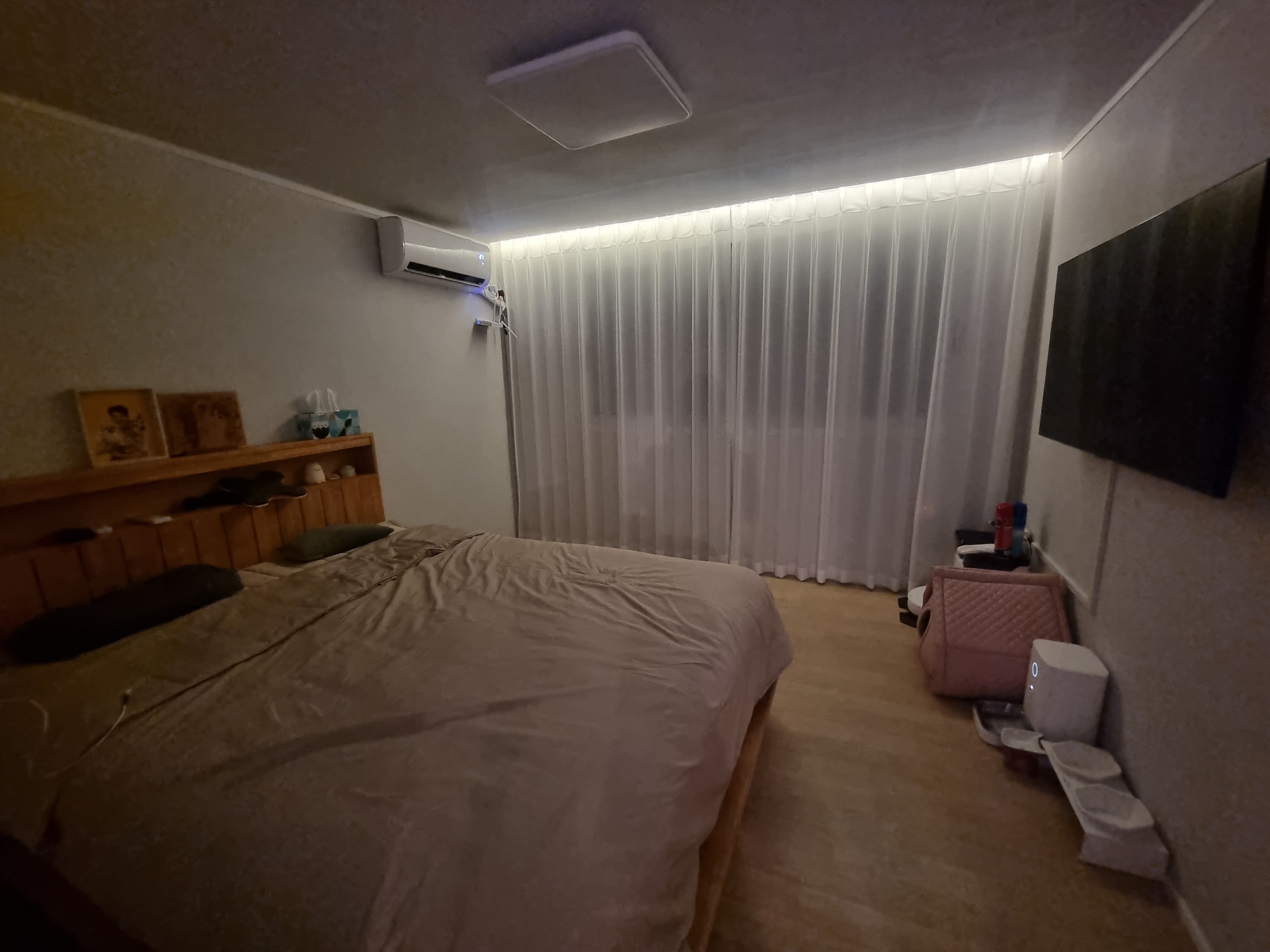 Eunpyeong Residence dining area